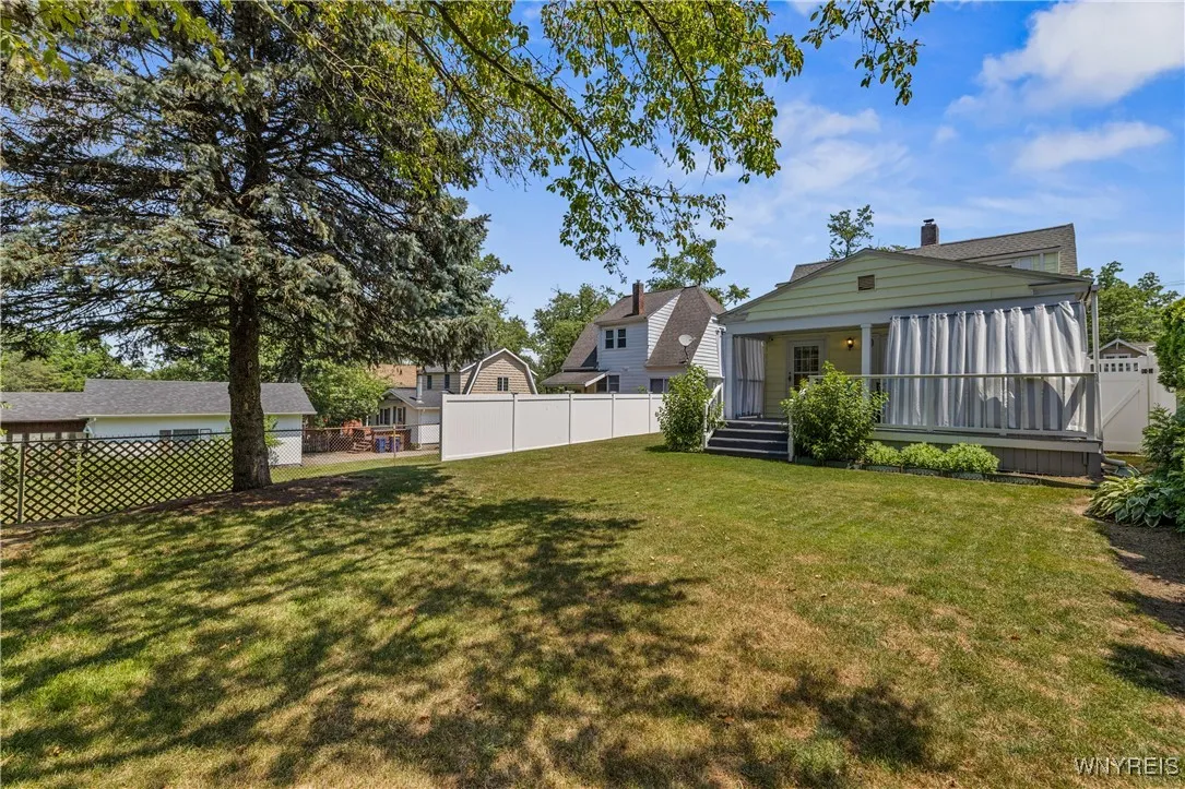 125 Hyde Park, Lockport City, New York 14094, Lockport City, New York 14094, 3 Bedrooms Bedrooms, 7 Rooms Rooms,1 BathroomBathrooms,Residential,For Sale,125 Hyde Park, Lockport City, New York 14094,B1623392