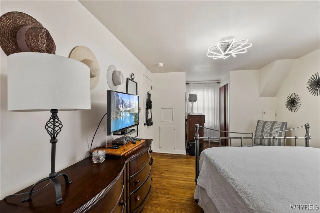 125 Hyde Park, Lockport City, New York 14094, Lockport City, New York 14094, 3 Bedrooms Bedrooms, 7 Rooms Rooms,1 BathroomBathrooms,Residential,For Sale,125 Hyde Park, Lockport City, New York 14094,B1623392