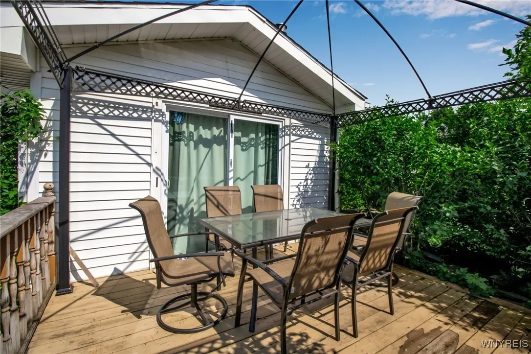 306 Barnsdale Avenue, West Seneca, New York 14224, West Seneca, New York 14224, 2 Bedrooms Bedrooms, 6 Rooms Rooms,1 BathroomBathrooms,Residential,For Sale,306 Barnsdale Avenue, West Seneca, New York 14224,B1623147