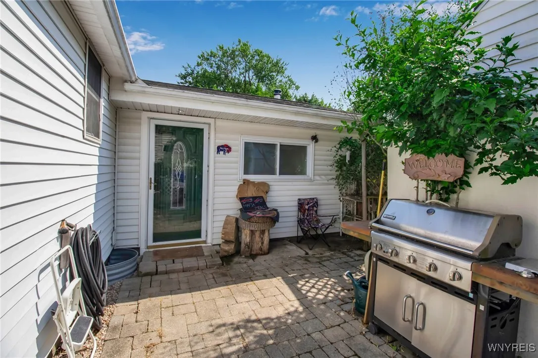 306 Barnsdale Avenue, West Seneca, New York 14224, West Seneca, New York 14224, 2 Bedrooms Bedrooms, 6 Rooms Rooms,1 BathroomBathrooms,Residential,For Sale,306 Barnsdale Avenue, West Seneca, New York 14224,B1623147