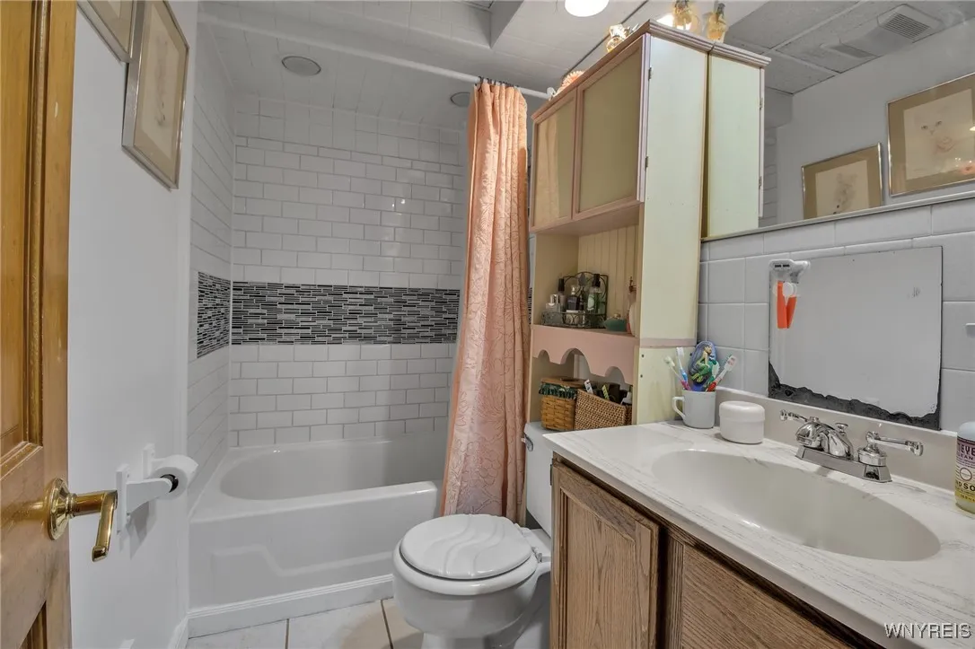 306 Barnsdale Avenue, West Seneca, New York 14224, West Seneca, New York 14224, 2 Bedrooms Bedrooms, 6 Rooms Rooms,1 BathroomBathrooms,Residential,For Sale,306 Barnsdale Avenue, West Seneca, New York 14224,B1623147