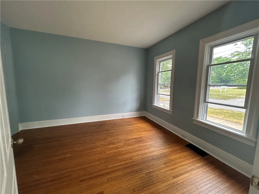111 Lewis Street, Geneva City, New York 14456, Geneva City, New York 14456, 4 Bedrooms Bedrooms, 6 Rooms Rooms,2 BathroomsBathrooms,Residential,For Sale,111 Lewis Street, Geneva City, New York 14456,R1623228