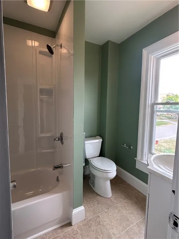 111 Lewis Street, Geneva City, New York 14456, Geneva City, New York 14456, 4 Bedrooms Bedrooms, 6 Rooms Rooms,2 BathroomsBathrooms,Residential,For Sale,111 Lewis Street, Geneva City, New York 14456,R1623228