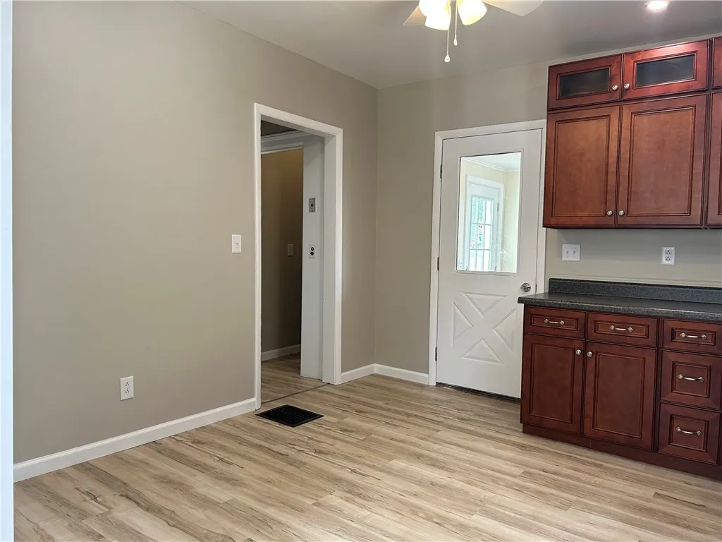 111 Lewis Street, Geneva City, New York 14456, Geneva City, New York 14456, 4 Bedrooms Bedrooms, 6 Rooms Rooms,2 BathroomsBathrooms,Residential,For Sale,111 Lewis Street, Geneva City, New York 14456,R1623228