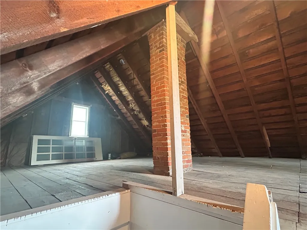 111 Lewis Street, Geneva City, New York 14456, Geneva City, New York 14456, 4 Bedrooms Bedrooms, 6 Rooms Rooms,2 BathroomsBathrooms,Residential,For Sale,111 Lewis Street, Geneva City, New York 14456,R1623228