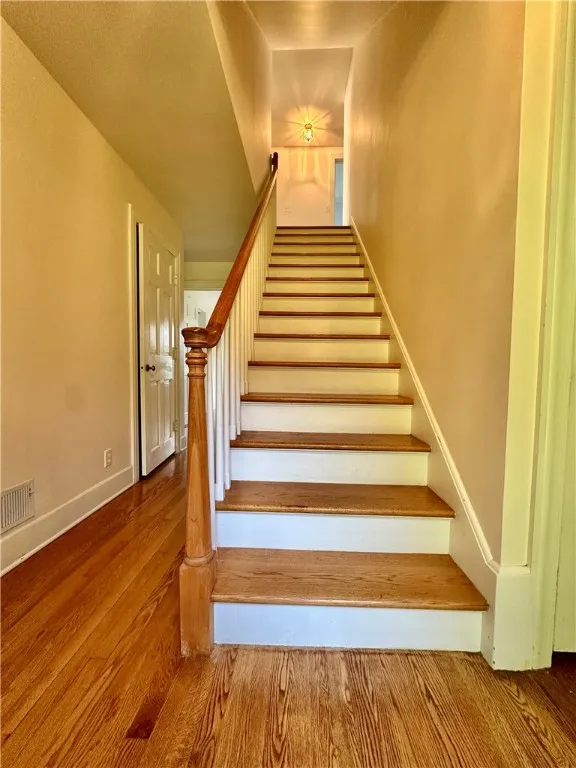 171 Upper Delevan Avenue, Corning City, New York 1, Corning City, New York 14830, 3 Bedrooms Bedrooms, 9 Rooms Rooms,2 BathroomsBathrooms,Residential,For Sale,171 Upper Delevan Avenue, Corning City, New York 1,R1622725