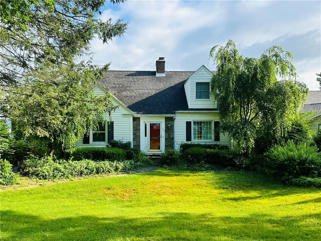 171 Upper Delevan Avenue, Corning City, New York 1, Corning City, New York 14830, 3 Bedrooms Bedrooms, 9 Rooms Rooms,2 BathroomsBathrooms,Residential,For Sale,171 Upper Delevan Avenue, Corning City, New York 1,R1622725