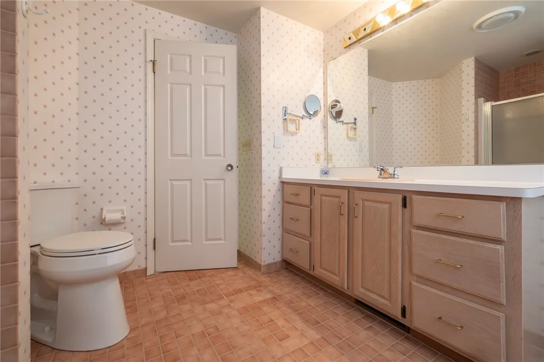 28 Chasewood Circle, Henrietta, New York 14618, Henrietta, New York 14618, 2 Bedrooms Bedrooms, 7 Rooms Rooms,1 BathroomBathrooms,Residential,For Sale,28 Chasewood Circle, Henrietta, New York 14618,R1621969
