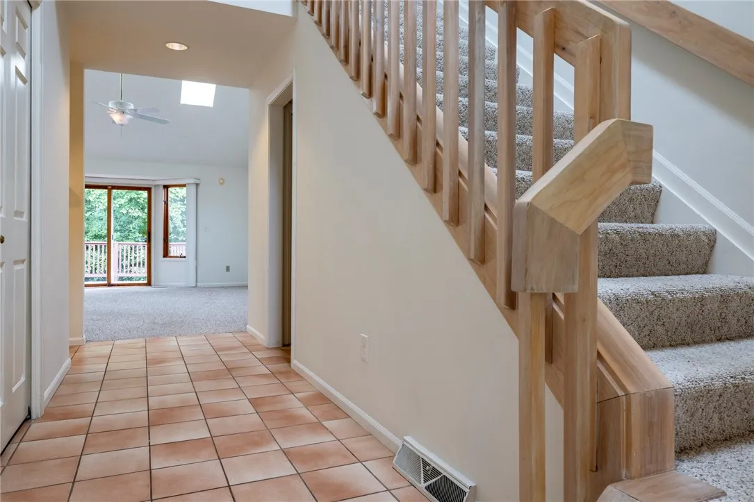 28 Chasewood Circle, Henrietta, New York 14618, Henrietta, New York 14618, 2 Bedrooms Bedrooms, 7 Rooms Rooms,1 BathroomBathrooms,Residential,For Sale,28 Chasewood Circle, Henrietta, New York 14618,R1621969