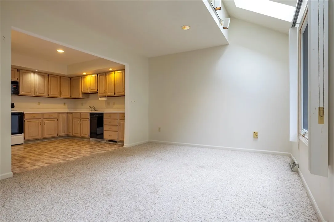 28 Chasewood Circle, Henrietta, New York 14618, Henrietta, New York 14618, 2 Bedrooms Bedrooms, 7 Rooms Rooms,1 BathroomBathrooms,Residential,For Sale,28 Chasewood Circle, Henrietta, New York 14618,R1621969