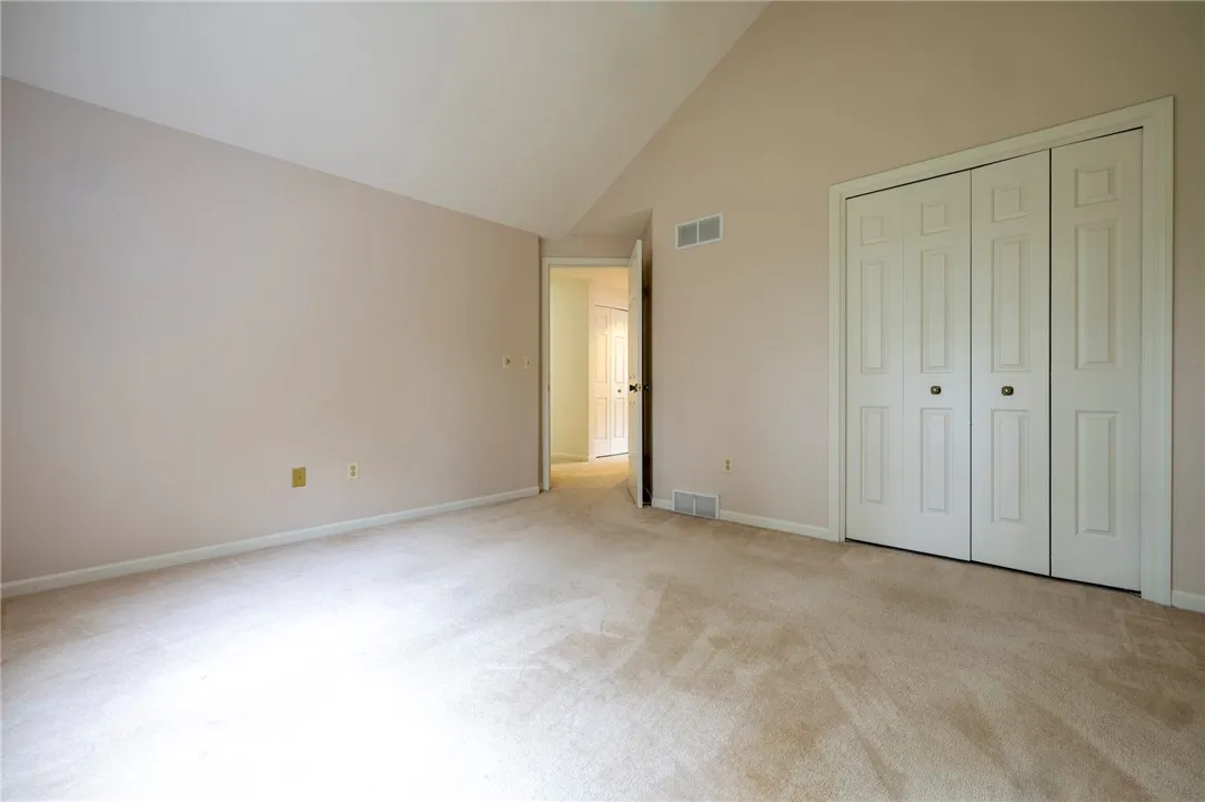 28 Chasewood Circle, Henrietta, New York 14618, Henrietta, New York 14618, 2 Bedrooms Bedrooms, 7 Rooms Rooms,1 BathroomBathrooms,Residential,For Sale,28 Chasewood Circle, Henrietta, New York 14618,R1621969