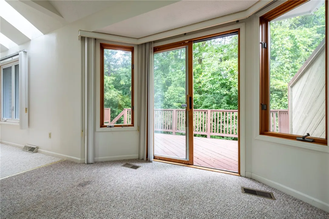 28 Chasewood Circle, Henrietta, New York 14618, Henrietta, New York 14618, 2 Bedrooms Bedrooms, 7 Rooms Rooms,1 BathroomBathrooms,Residential,For Sale,28 Chasewood Circle, Henrietta, New York 14618,R1621969