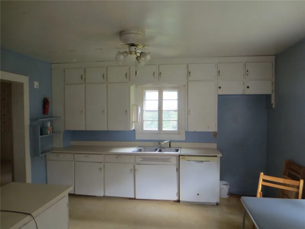 205 Madison Street, Arcadia, New York 14513, Arcadia, New York 14513, 4 Bedrooms Bedrooms, 9 Rooms Rooms,1 BathroomBathrooms,Residential,For Sale,205 Madison Street, Arcadia, New York 14513,R1623189