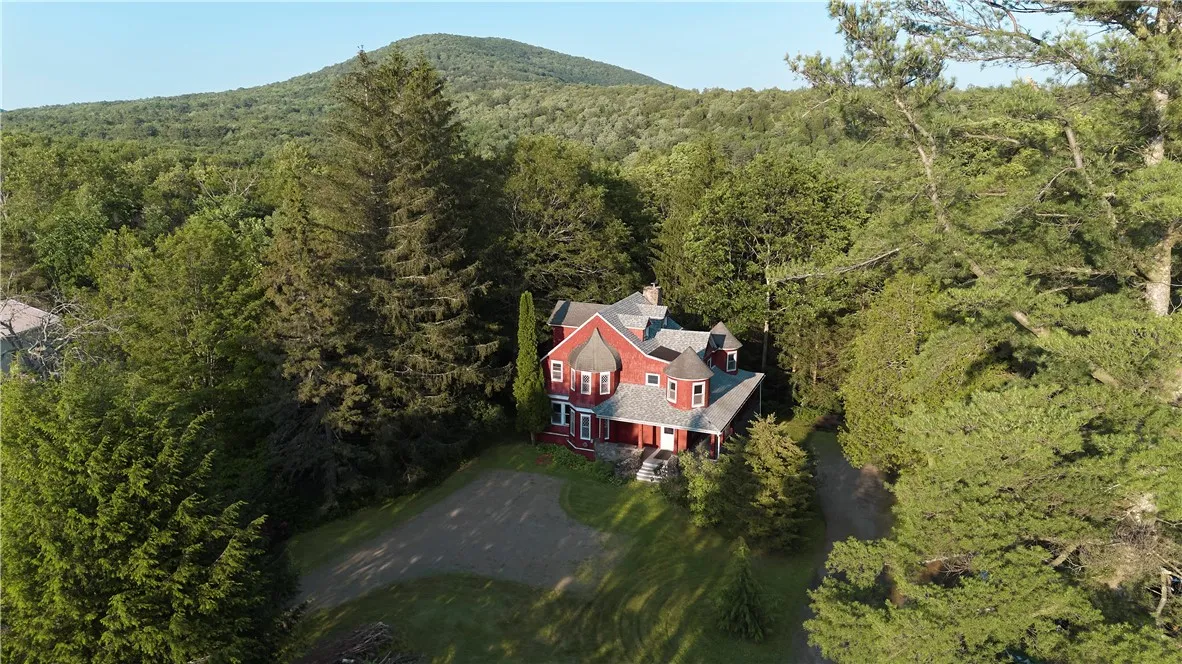 38 Lake Street, Harpersfield, New York 12167, Harpersfield, New York 12167, 3 Bedrooms Bedrooms, 6 Rooms Rooms,2 BathroomsBathrooms,Residential Lease,For Rent,38 Lake Street, Harpersfield, New York 12167,R1623390