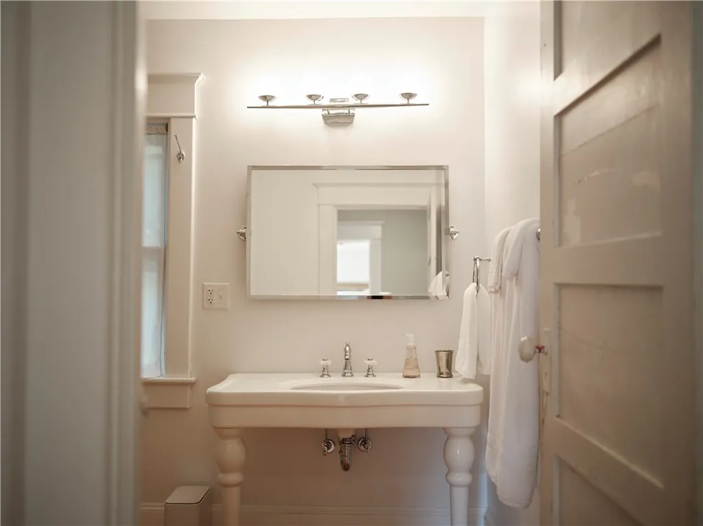 38 Lake Street, Harpersfield, New York 12167, Harpersfield, New York 12167, 3 Bedrooms Bedrooms, 6 Rooms Rooms,2 BathroomsBathrooms,Residential Lease,For Rent,38 Lake Street, Harpersfield, New York 12167,R1623390