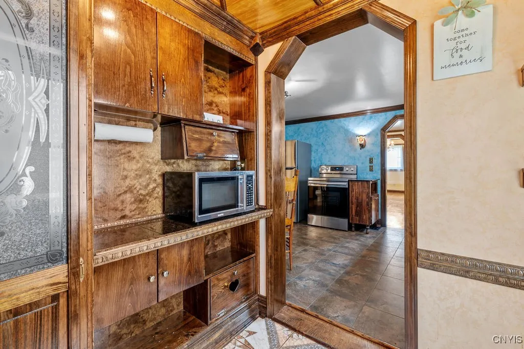 703 Mountainview Avenue East, Syracuse, New York 1, Syracuse, New York 13224, 2 Bedrooms Bedrooms, 6 Rooms Rooms,1 BathroomBathrooms,Residential,For Sale,703 Mountainview Avenue East, Syracuse, New York 1,S1622205
