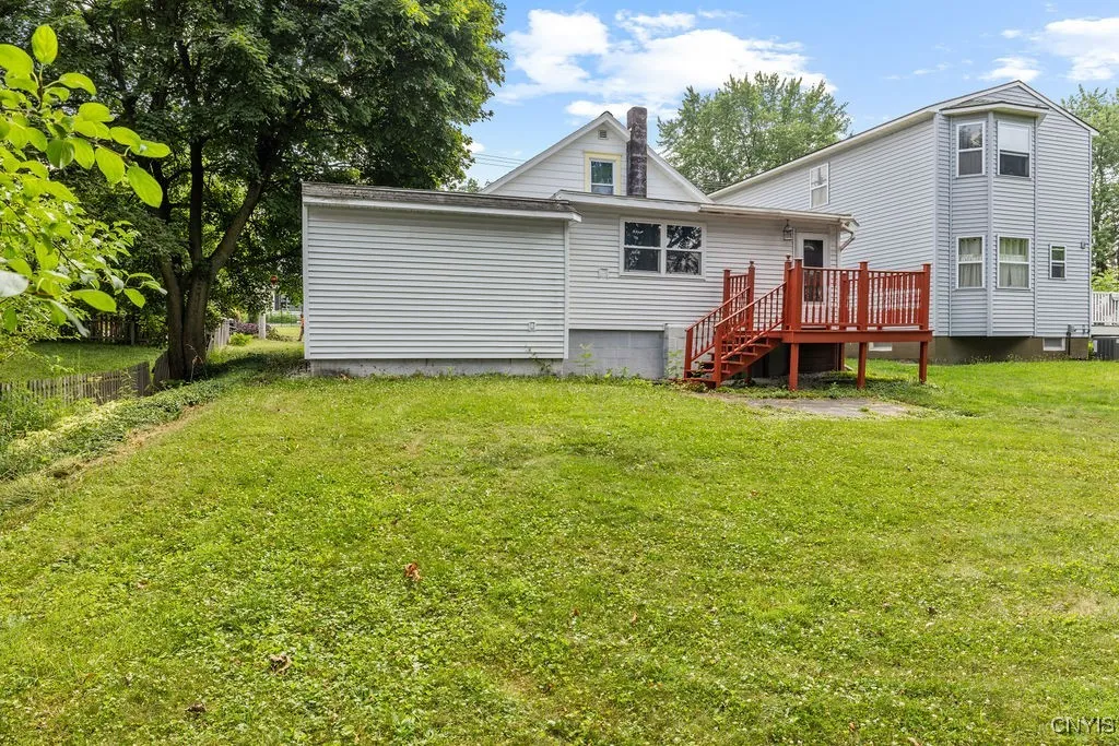 703 Mountainview Avenue East, Syracuse, New York 1, Syracuse, New York 13224, 2 Bedrooms Bedrooms, 6 Rooms Rooms,1 BathroomBathrooms,Residential,For Sale,703 Mountainview Avenue East, Syracuse, New York 1,S1622205