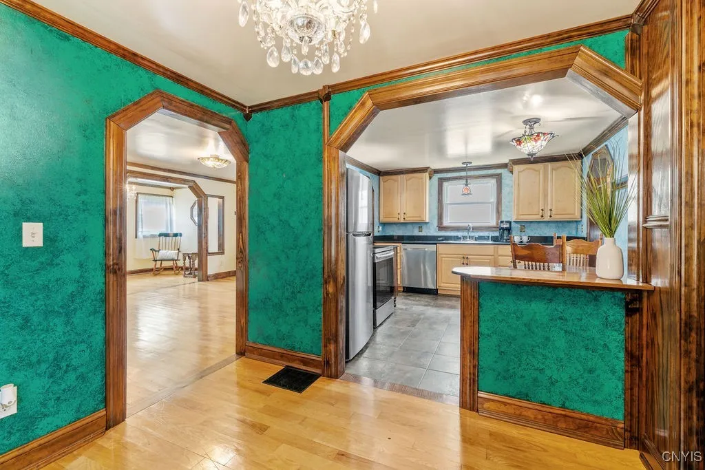 703 Mountainview Avenue East, Syracuse, New York 1, Syracuse, New York 13224, 2 Bedrooms Bedrooms, 6 Rooms Rooms,1 BathroomBathrooms,Residential,For Sale,703 Mountainview Avenue East, Syracuse, New York 1,S1622205