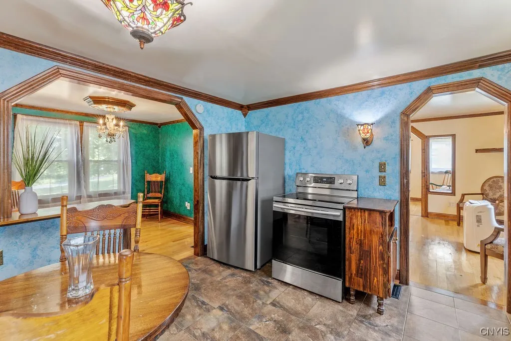 703 Mountainview Avenue East, Syracuse, New York 1, Syracuse, New York 13224, 2 Bedrooms Bedrooms, 6 Rooms Rooms,1 BathroomBathrooms,Residential,For Sale,703 Mountainview Avenue East, Syracuse, New York 1,S1622205