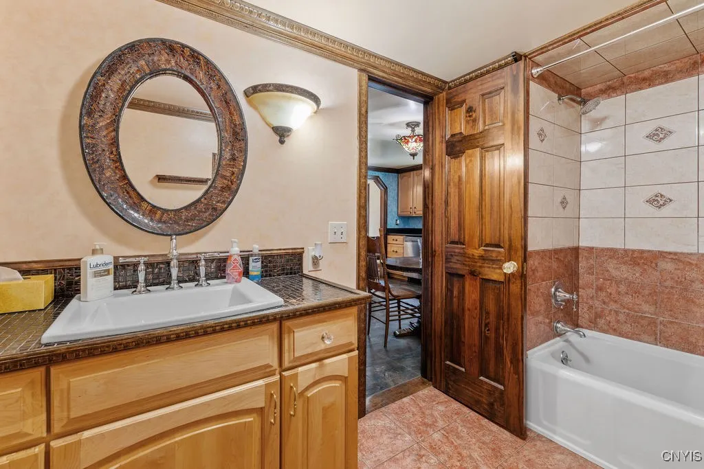 703 Mountainview Avenue East, Syracuse, New York 1, Syracuse, New York 13224, 2 Bedrooms Bedrooms, 6 Rooms Rooms,1 BathroomBathrooms,Residential,For Sale,703 Mountainview Avenue East, Syracuse, New York 1,S1622205
