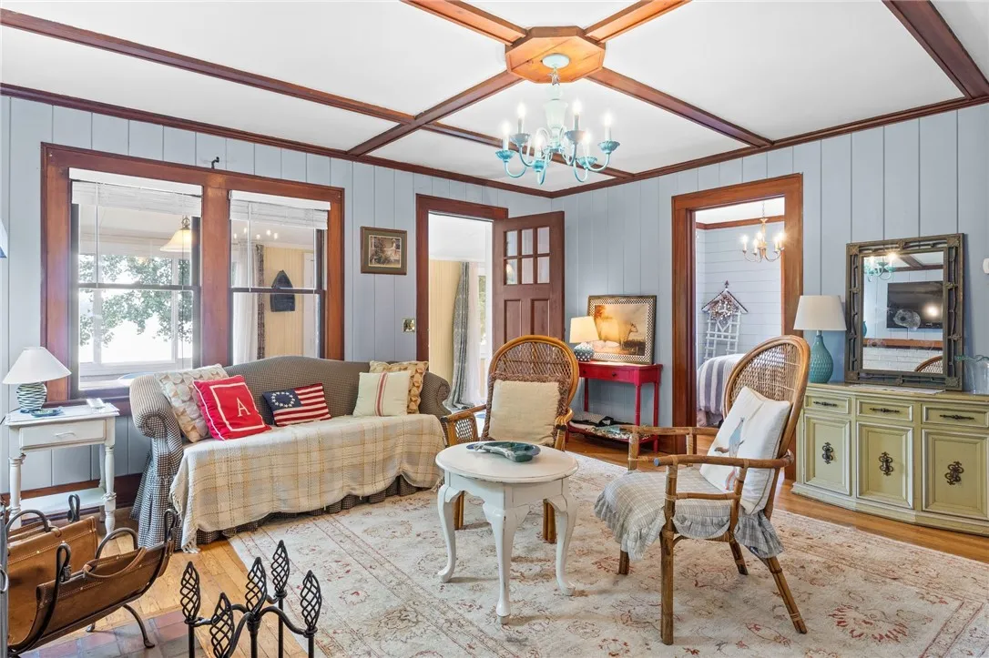 374 South Drive, Greece, New York 14612, Greece, New York 14612, 2 Bedrooms Bedrooms, 6 Rooms Rooms,1 BathroomBathrooms,Residential,For Sale,374 South Drive, Greece, New York 14612,R1592160