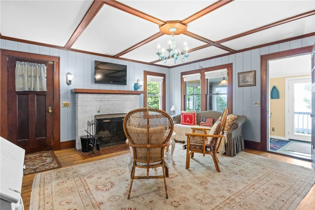374 South Drive, Greece, New York 14612, Greece, New York 14612, 2 Bedrooms Bedrooms, 6 Rooms Rooms,1 BathroomBathrooms,Residential,For Sale,374 South Drive, Greece, New York 14612,R1592160