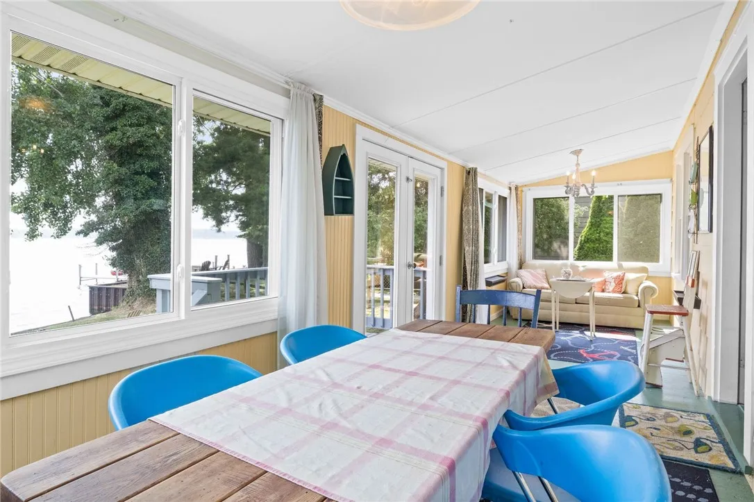 374 South Drive, Greece, New York 14612, Greece, New York 14612, 2 Bedrooms Bedrooms, 6 Rooms Rooms,1 BathroomBathrooms,Residential,For Sale,374 South Drive, Greece, New York 14612,R1592160