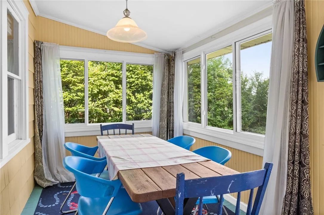 374 South Drive, Greece, New York 14612, Greece, New York 14612, 2 Bedrooms Bedrooms, 6 Rooms Rooms,1 BathroomBathrooms,Residential,For Sale,374 South Drive, Greece, New York 14612,R1592160