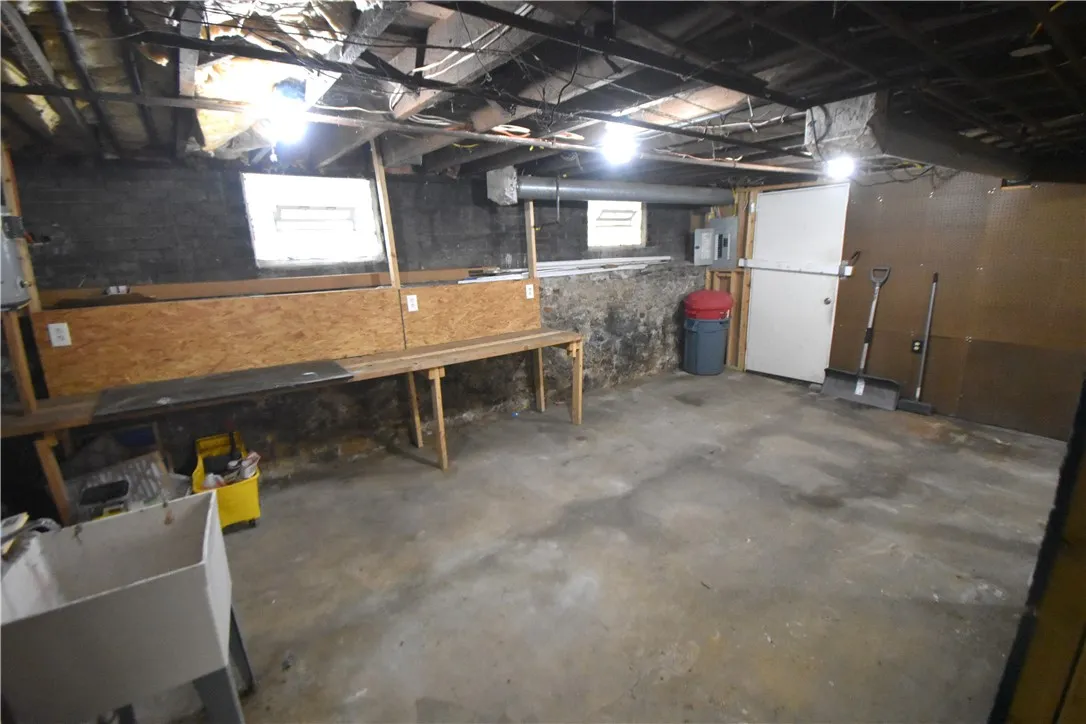 376 Hazelwood, Rochester, New York 14609, Rochester, New York 14609, 10 Bedrooms Bedrooms, ,4 BathroomsBathrooms,Residential,For Sale,376 Hazelwood, Rochester, New York 14609,R1623412