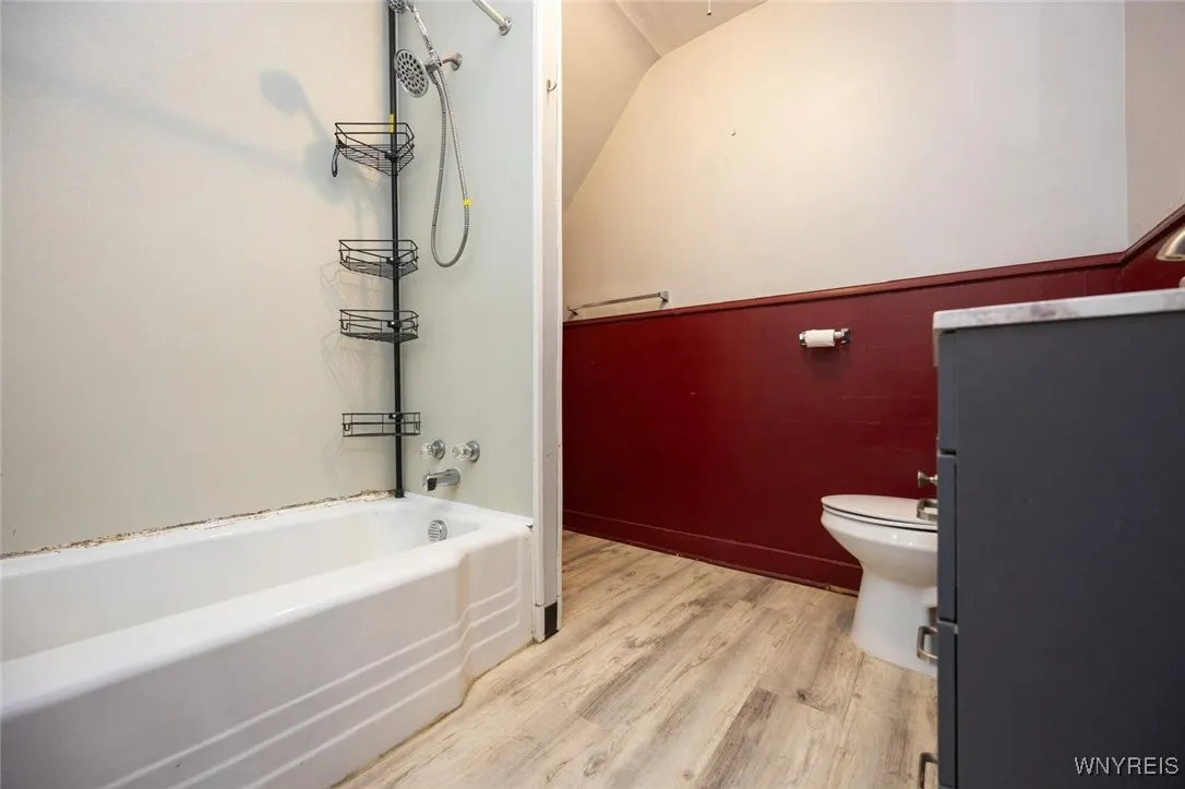 368 Bristol Street, Buffalo, New York 14206, Buffalo, New York 14206, 4 Bedrooms Bedrooms, ,2 BathroomsBathrooms,Residential,For Sale,368 Bristol Street, Buffalo, New York 14206,B1622763