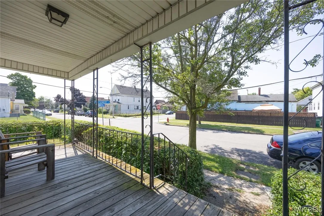 368 Bristol Street, Buffalo, New York 14206, Buffalo, New York 14206, 4 Bedrooms Bedrooms, ,2 BathroomsBathrooms,Residential,For Sale,368 Bristol Street, Buffalo, New York 14206,B1622763