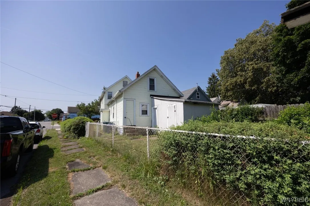 368 Bristol Street, Buffalo, New York 14206, Buffalo, New York 14206, 4 Bedrooms Bedrooms, ,2 BathroomsBathrooms,Residential,For Sale,368 Bristol Street, Buffalo, New York 14206,B1622763