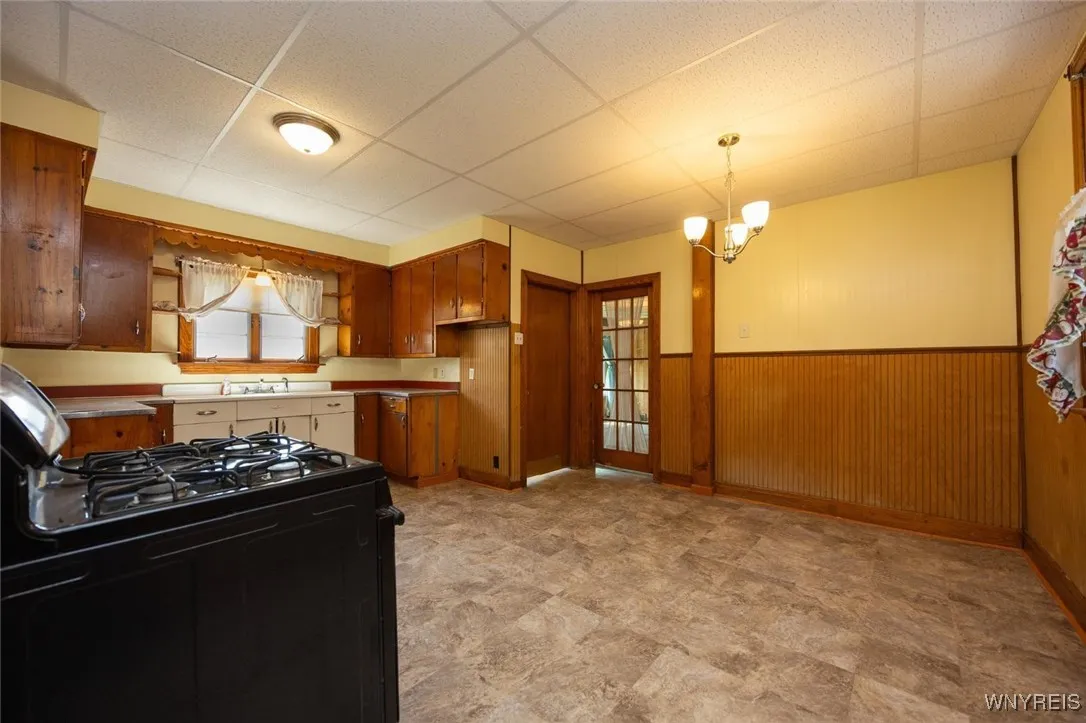 368 Bristol Street, Buffalo, New York 14206, Buffalo, New York 14206, 4 Bedrooms Bedrooms, ,2 BathroomsBathrooms,Residential,For Sale,368 Bristol Street, Buffalo, New York 14206,B1622763