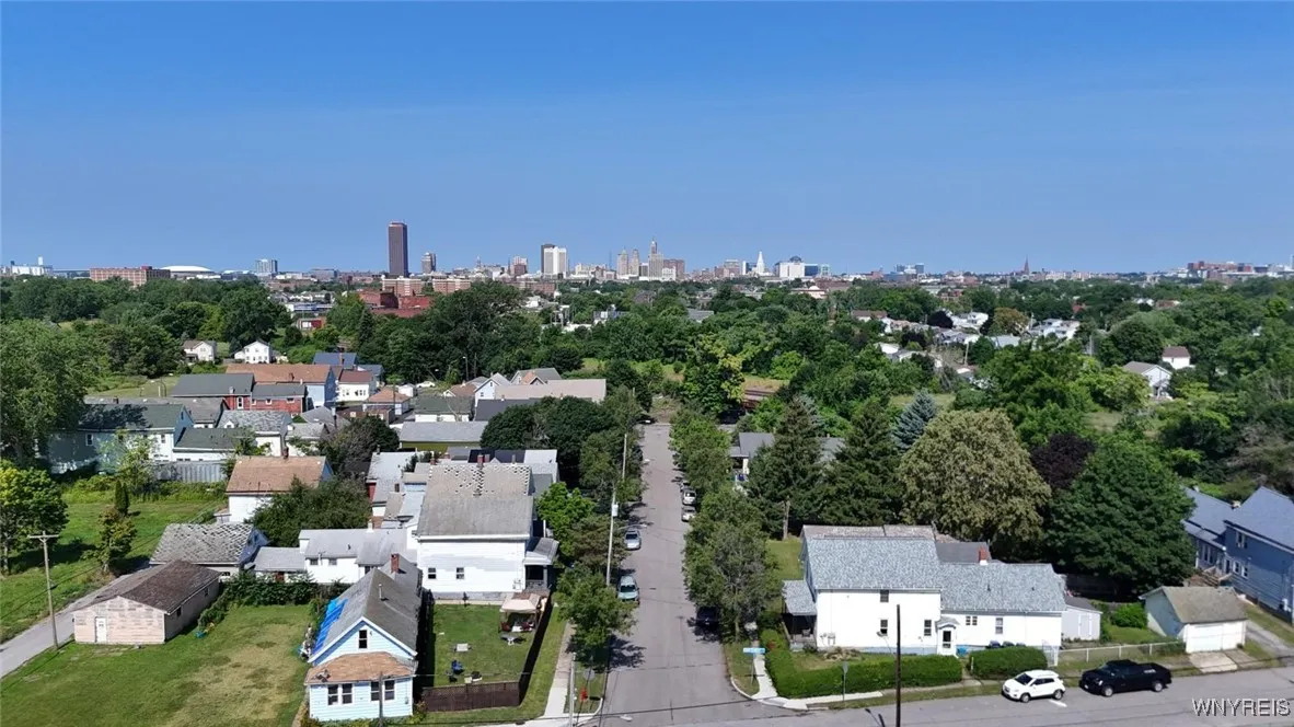 368 Bristol Street, Buffalo, New York 14206, Buffalo, New York 14206, 4 Bedrooms Bedrooms, ,2 BathroomsBathrooms,Residential,For Sale,368 Bristol Street, Buffalo, New York 14206,B1622763