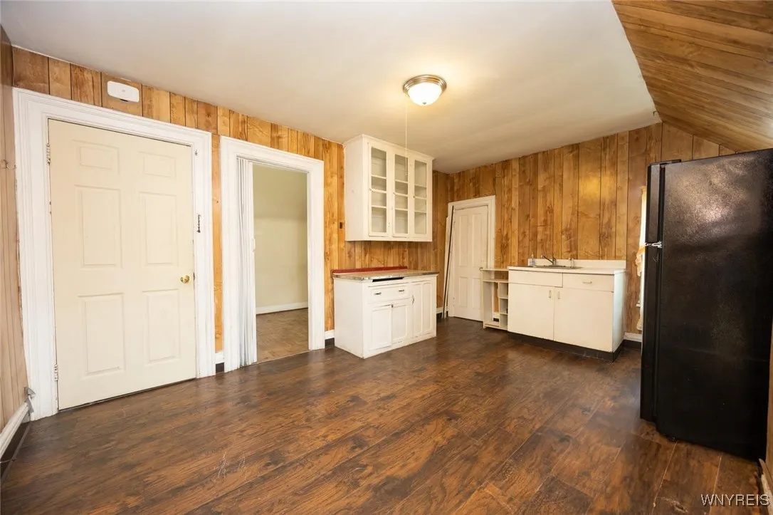 368 Bristol Street, Buffalo, New York 14206, Buffalo, New York 14206, 4 Bedrooms Bedrooms, ,2 BathroomsBathrooms,Residential,For Sale,368 Bristol Street, Buffalo, New York 14206,B1622763