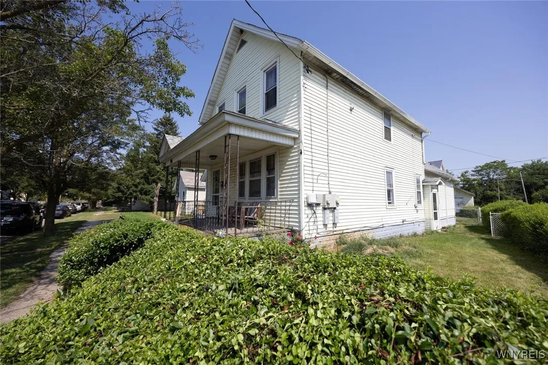 368 Bristol Street, Buffalo, New York 14206, Buffalo, New York 14206, 4 Bedrooms Bedrooms, ,2 BathroomsBathrooms,Residential,For Sale,368 Bristol Street, Buffalo, New York 14206,B1622763