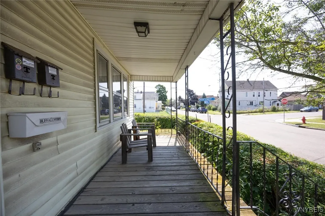 368 Bristol Street, Buffalo, New York 14206, Buffalo, New York 14206, 4 Bedrooms Bedrooms, ,2 BathroomsBathrooms,Residential,For Sale,368 Bristol Street, Buffalo, New York 14206,B1622763