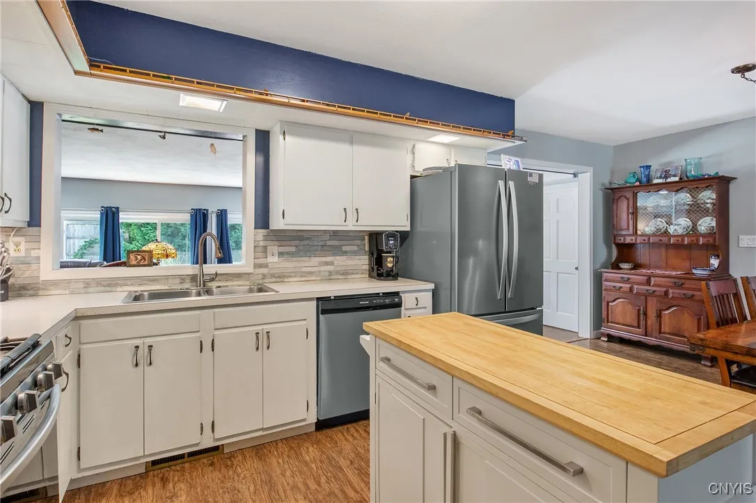 202 Resseguie Drive, Van Buren, New York 13209, Van Buren, New York 13209, 3 Bedrooms Bedrooms, 8 Rooms Rooms,1 BathroomBathrooms,Residential,For Sale,202 Resseguie Drive, Van Buren, New York 13209,S1622255