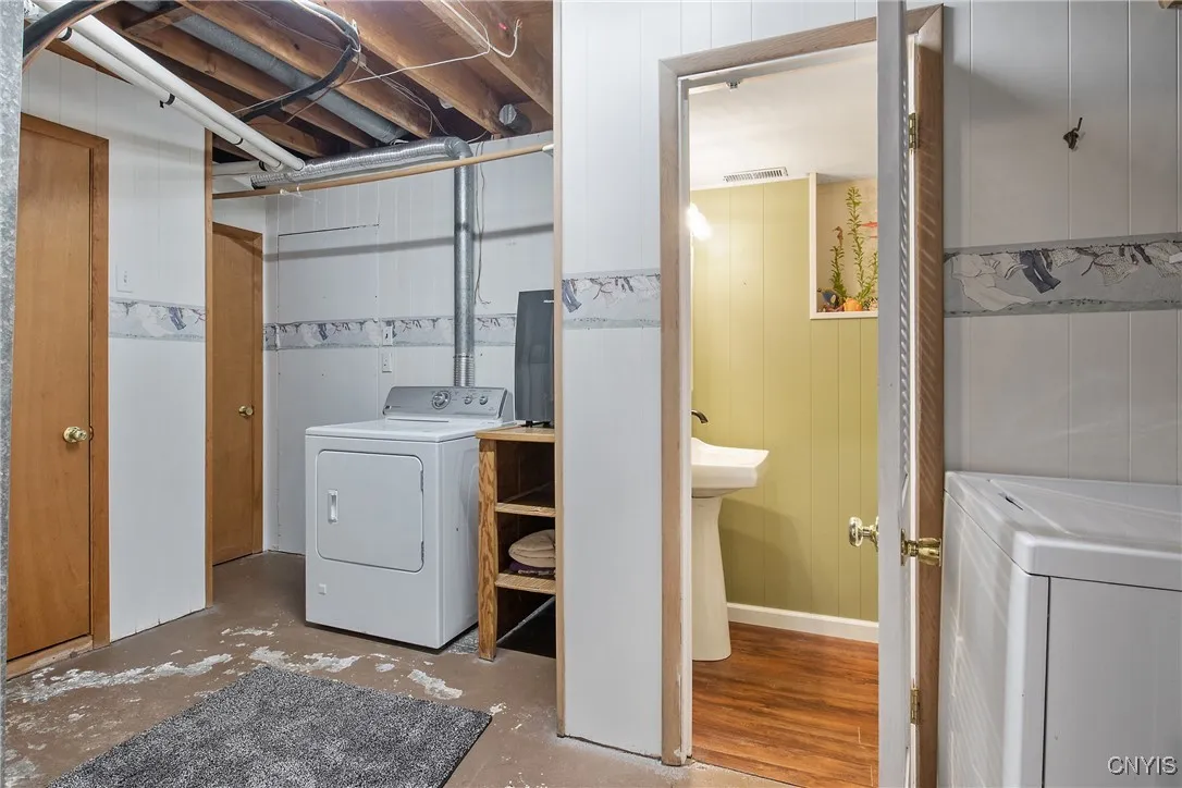 202 Resseguie Drive, Van Buren, New York 13209, Van Buren, New York 13209, 3 Bedrooms Bedrooms, 8 Rooms Rooms,1 BathroomBathrooms,Residential,For Sale,202 Resseguie Drive, Van Buren, New York 13209,S1622255