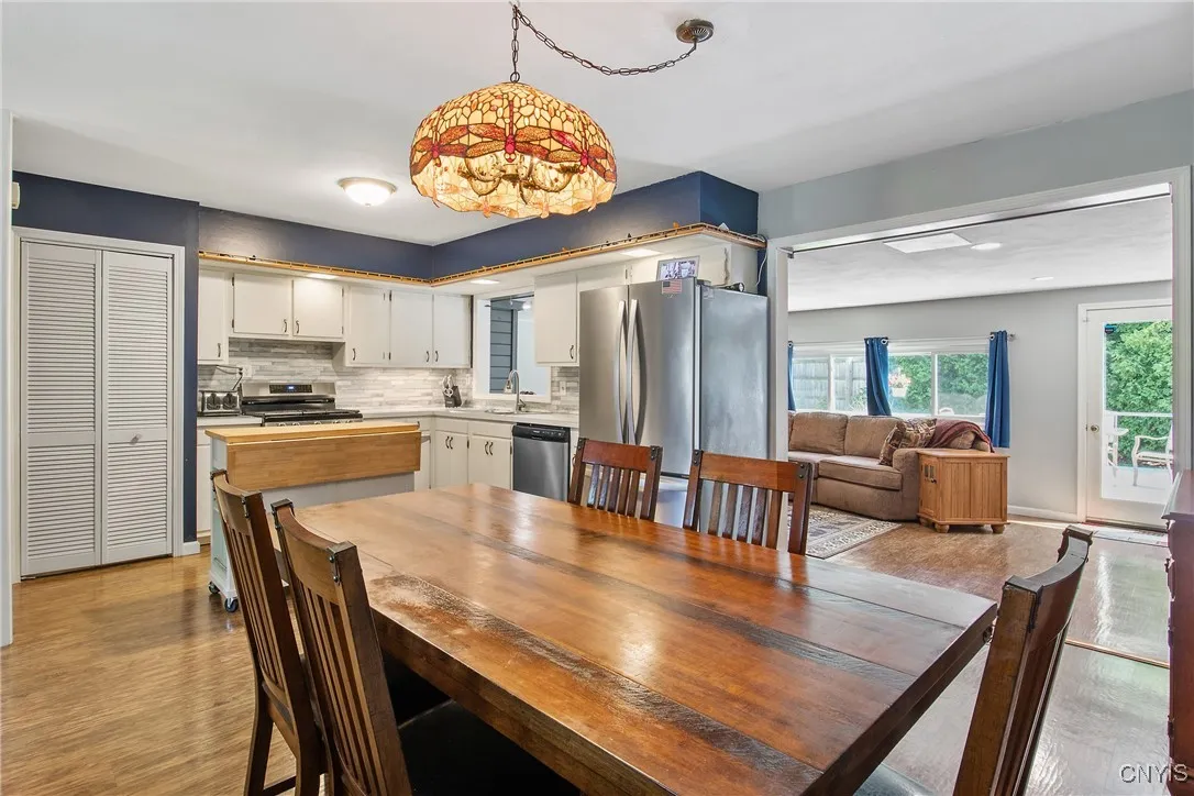 202 Resseguie Drive, Van Buren, New York 13209, Van Buren, New York 13209, 3 Bedrooms Bedrooms, 8 Rooms Rooms,1 BathroomBathrooms,Residential,For Sale,202 Resseguie Drive, Van Buren, New York 13209,S1622255