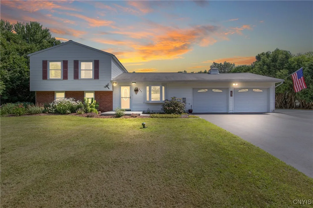 202 Resseguie Drive, Van Buren, New York 13209, Van Buren, New York 13209, 3 Bedrooms Bedrooms, 8 Rooms Rooms,1 BathroomBathrooms,Residential,For Sale,202 Resseguie Drive, Van Buren, New York 13209,S1622255