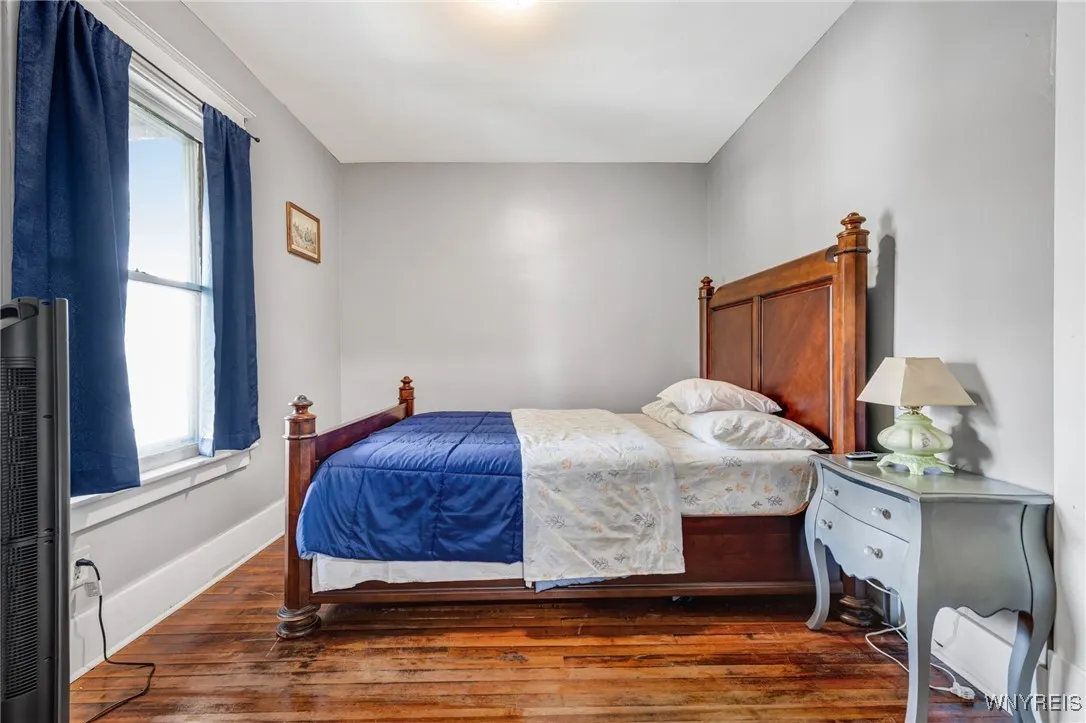 1537 La Salle Avenue, Niagara Falls, New York 1430, Niagara Falls, New York 14301, 6 Bedrooms Bedrooms, ,2 BathroomsBathrooms,Residential,For Sale,1537 La Salle Avenue, Niagara Falls, New York 1430,B1623417