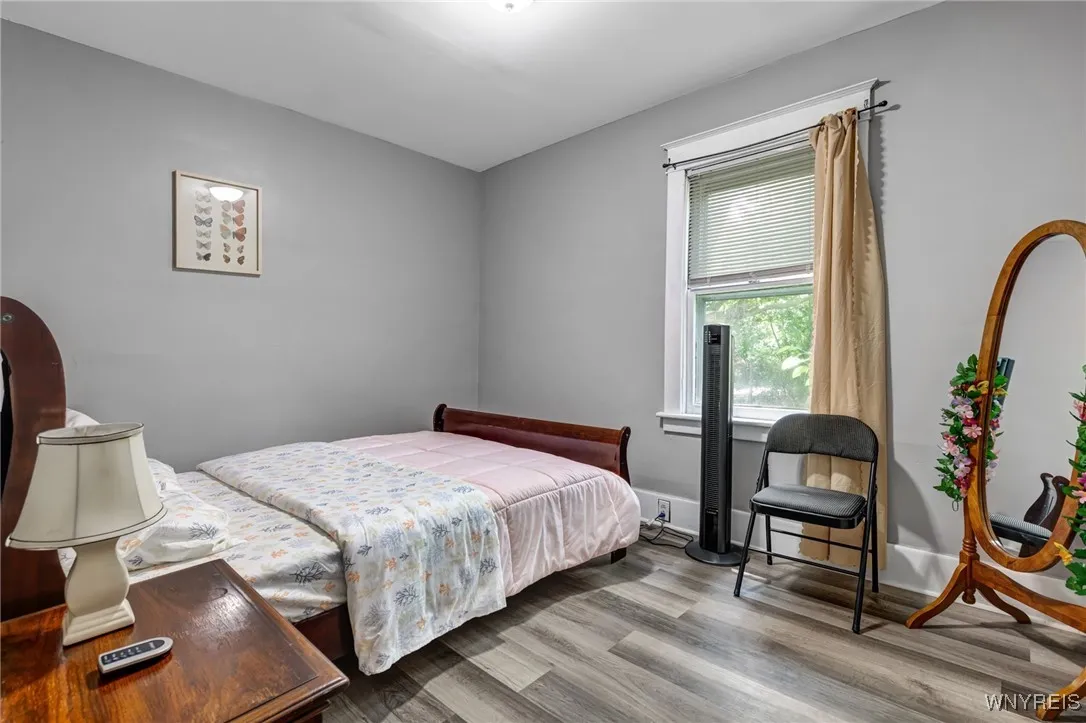 1537 La Salle Avenue, Niagara Falls, New York 1430, Niagara Falls, New York 14301, 6 Bedrooms Bedrooms, ,2 BathroomsBathrooms,Residential,For Sale,1537 La Salle Avenue, Niagara Falls, New York 1430,B1623417