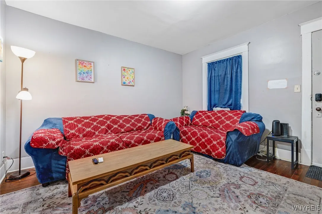 1537 La Salle Avenue, Niagara Falls, New York 1430, Niagara Falls, New York 14301, 6 Bedrooms Bedrooms, ,2 BathroomsBathrooms,Residential,For Sale,1537 La Salle Avenue, Niagara Falls, New York 1430,B1623417