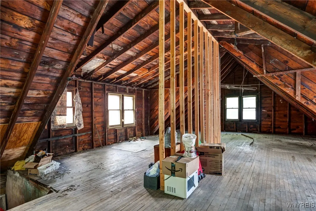 1537 La Salle Avenue, Niagara Falls, New York 1430, Niagara Falls, New York 14301, 6 Bedrooms Bedrooms, ,2 BathroomsBathrooms,Residential,For Sale,1537 La Salle Avenue, Niagara Falls, New York 1430,B1623417