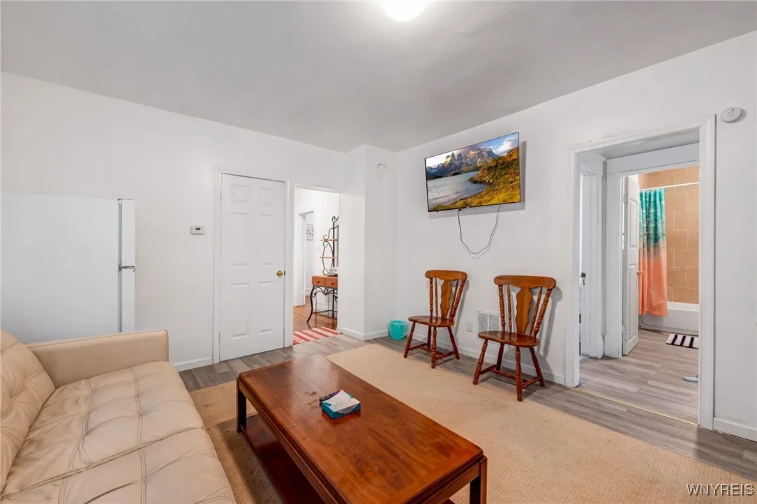 1537 La Salle Avenue, Niagara Falls, New York 1430, Niagara Falls, New York 14301, 6 Bedrooms Bedrooms, ,2 BathroomsBathrooms,Residential,For Sale,1537 La Salle Avenue, Niagara Falls, New York 1430,B1623417