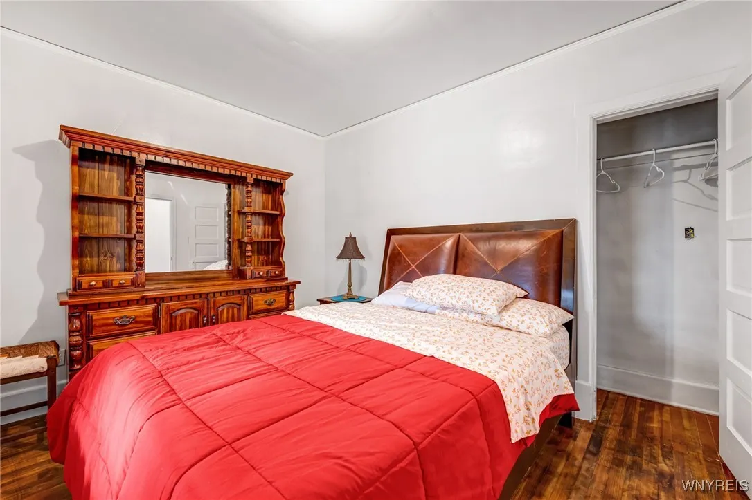1537 La Salle Avenue, Niagara Falls, New York 1430, Niagara Falls, New York 14301, 6 Bedrooms Bedrooms, ,2 BathroomsBathrooms,Residential,For Sale,1537 La Salle Avenue, Niagara Falls, New York 1430,B1623417