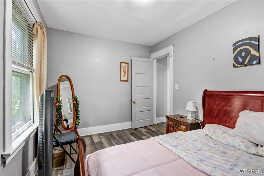 1537 La Salle Avenue, Niagara Falls, New York 1430, Niagara Falls, New York 14301, 6 Bedrooms Bedrooms, ,2 BathroomsBathrooms,Residential,For Sale,1537 La Salle Avenue, Niagara Falls, New York 1430,B1623417