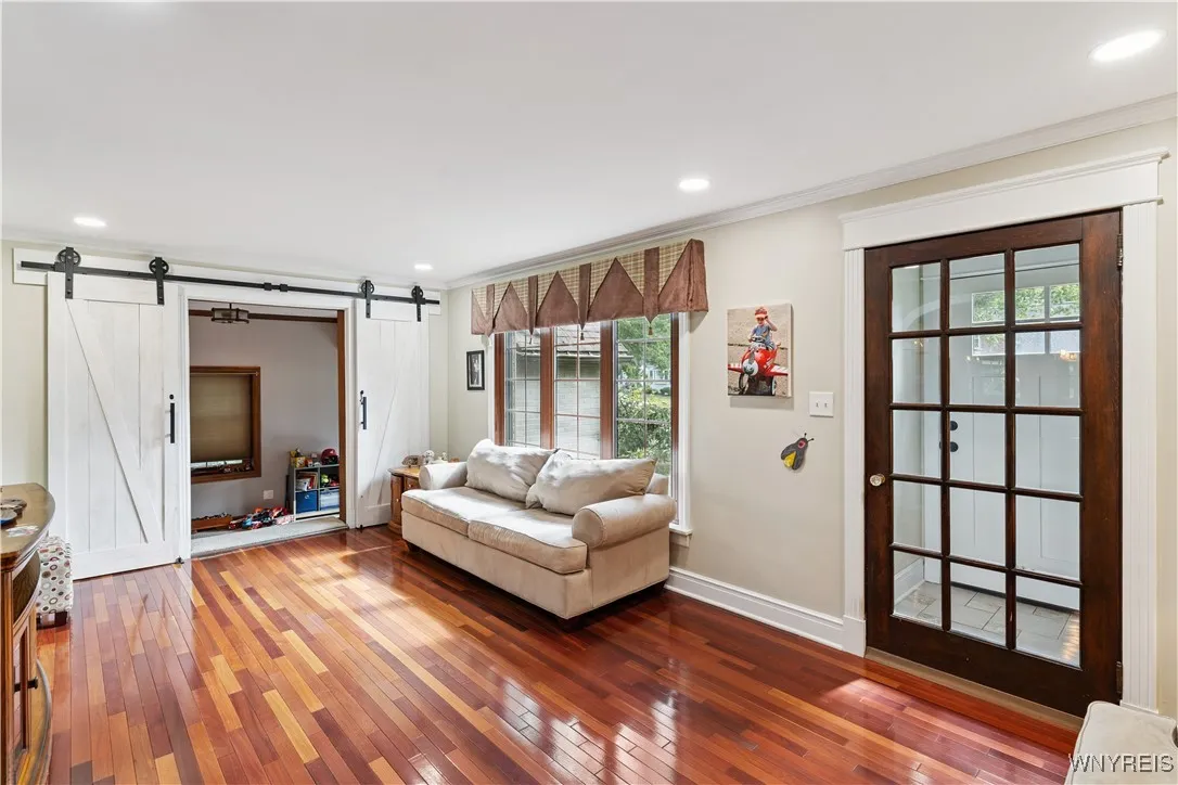 188 Hunt Avenue, Hamburg, New York 14075, Hamburg, New York 14075, 3 Bedrooms Bedrooms, 9 Rooms Rooms,2 BathroomsBathrooms,Residential,For Sale,188 Hunt Avenue, Hamburg, New York 14075,B1623325
