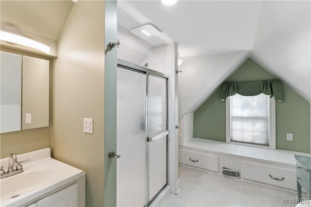 188 Hunt Avenue, Hamburg, New York 14075, Hamburg, New York 14075, 3 Bedrooms Bedrooms, 9 Rooms Rooms,2 BathroomsBathrooms,Residential,For Sale,188 Hunt Avenue, Hamburg, New York 14075,B1623325
